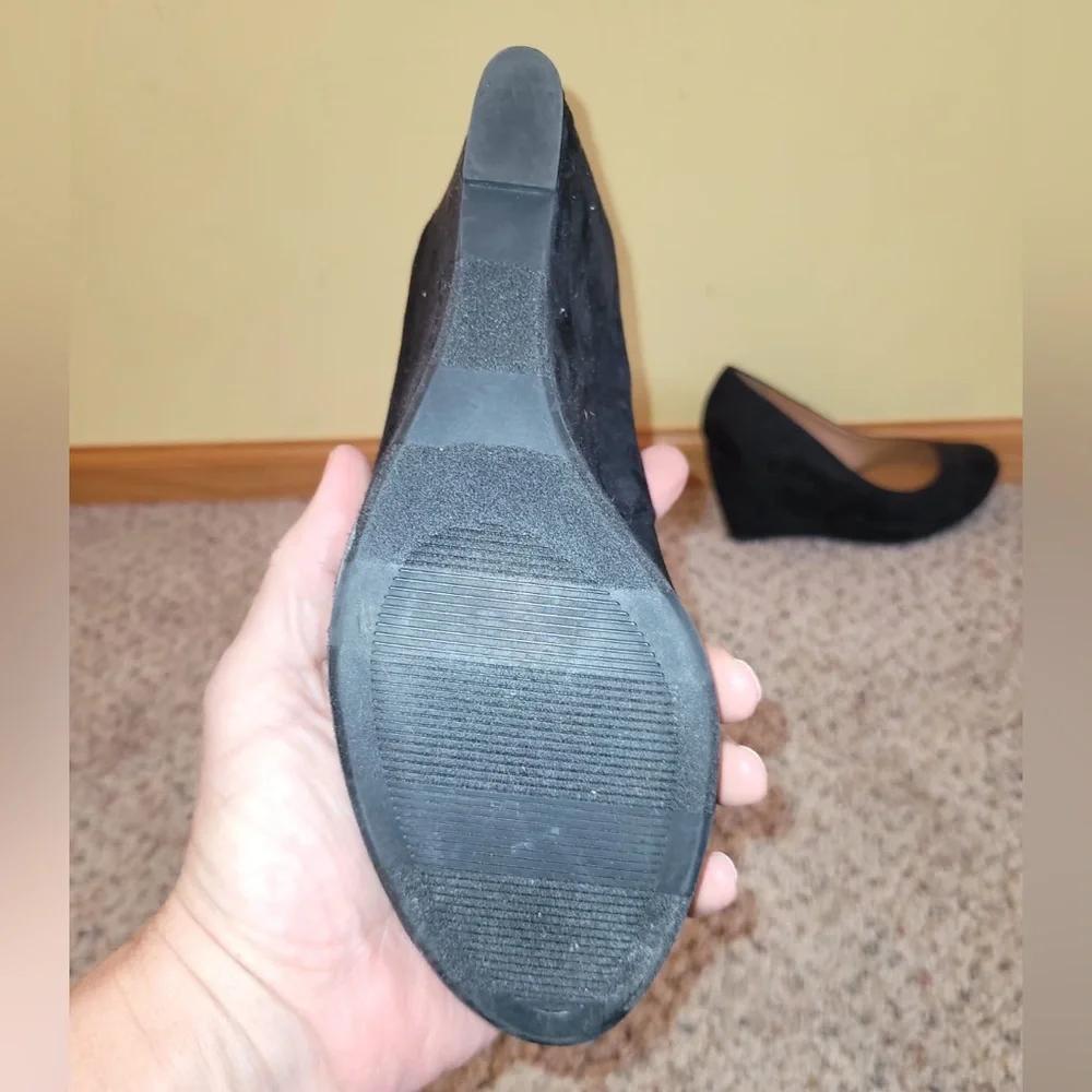 Apt. 9 Wedge Heels Size 8.5 Black Chunky Heel Round Toe